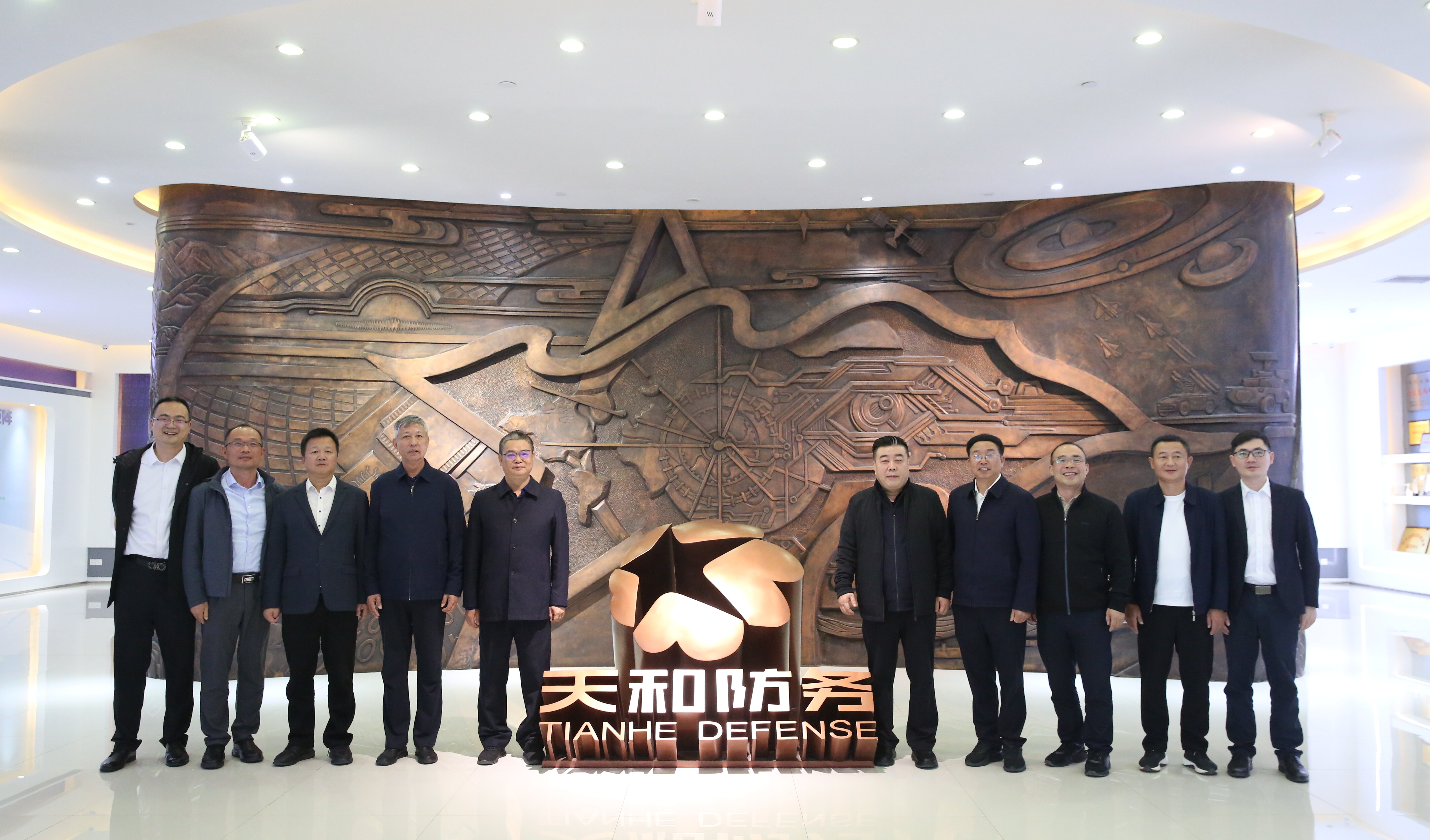 长沙市望城区政协主席李雪龙一行到众赢国际版防务调研考察_众赢国际版