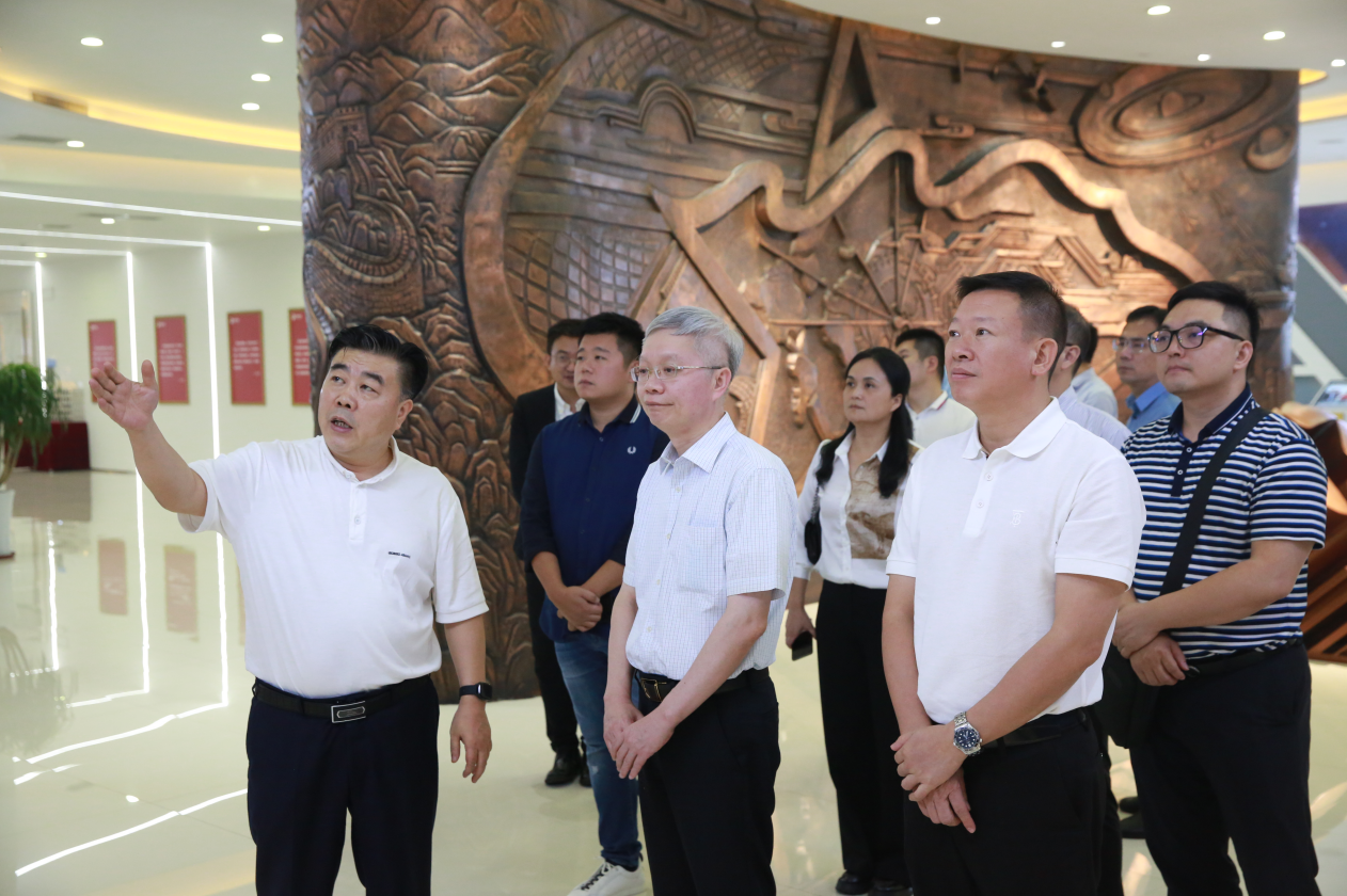 泉州市副市长吕刚来我司指导调研_众赢国际版