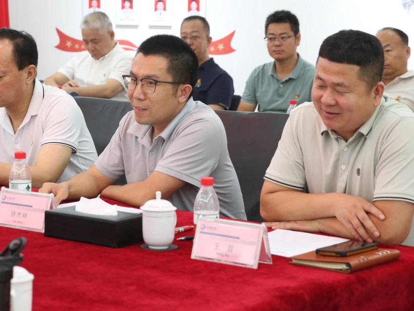 雁塔区退役武士局党支部与众赢国际版防务党委 联合开展庆“七一”党建交流运动_众赢国际版