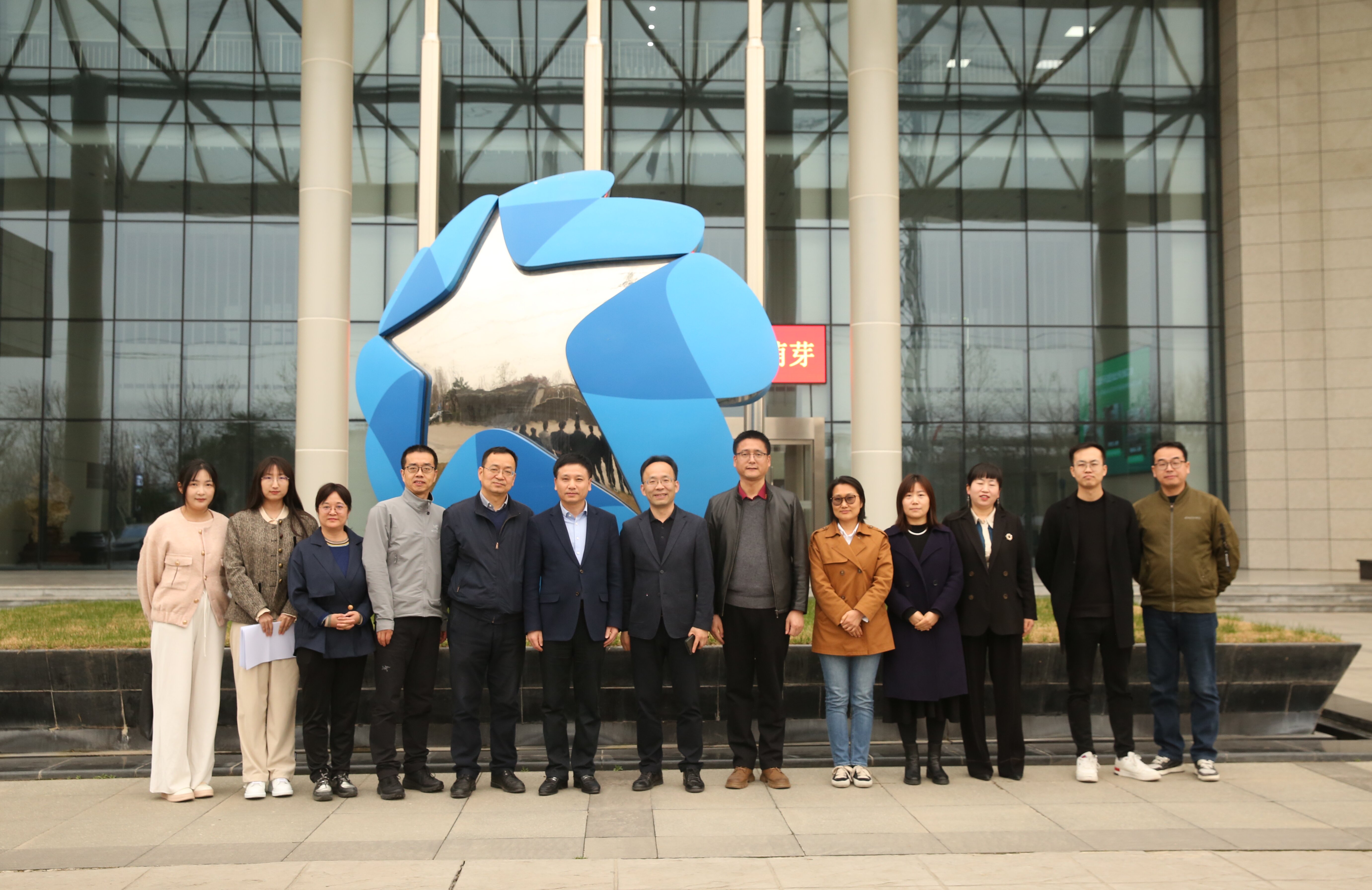 西北大学党委副书记肖道远 来我司开展访企拓岗促就业攻坚运动_众赢国际版